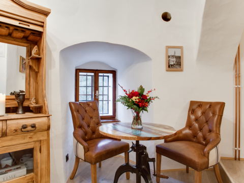 The Knight&#39;s room